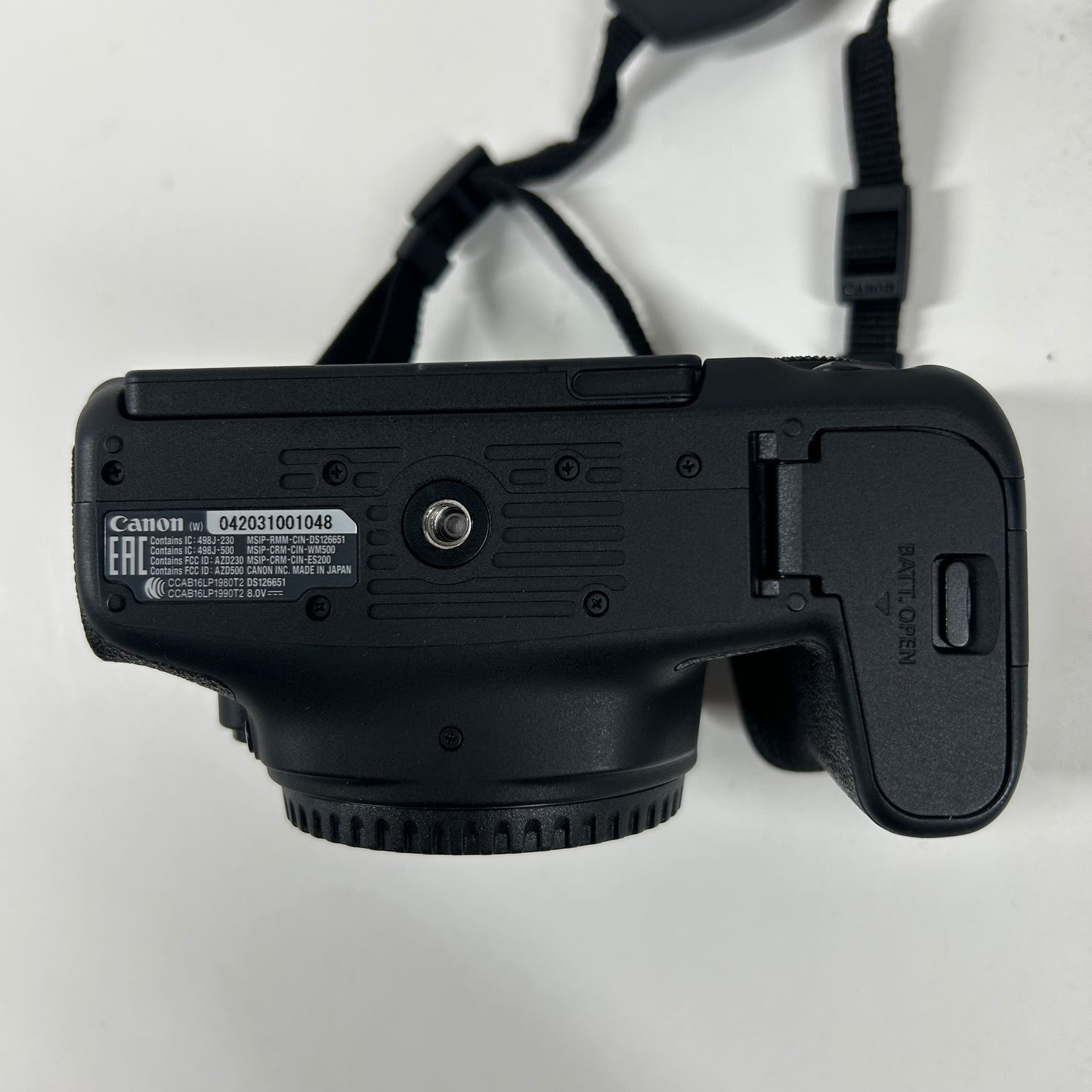 Canon EOS 77D 24.2MP DSLR Camera 6474 Shutter Count