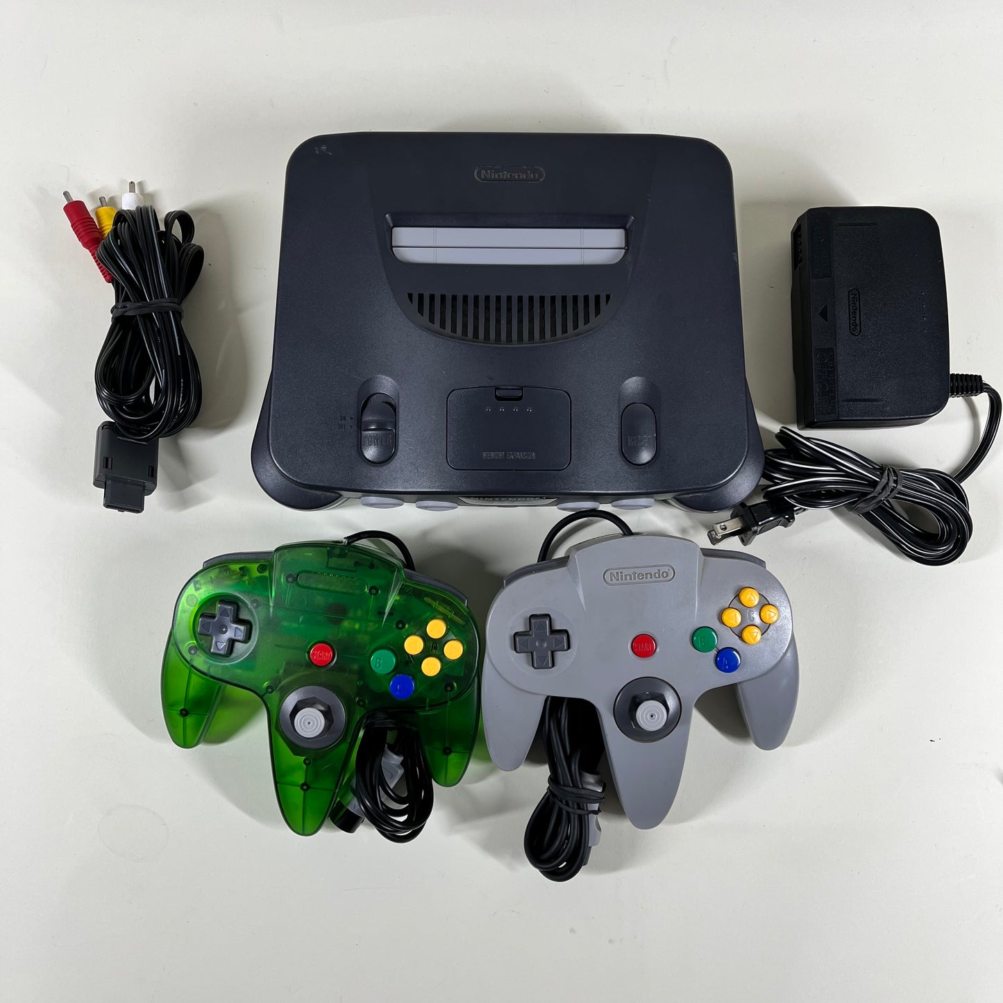 Nintendo 64 N64 Video Game Console NUS-001 Gray w/ 2 Controllers