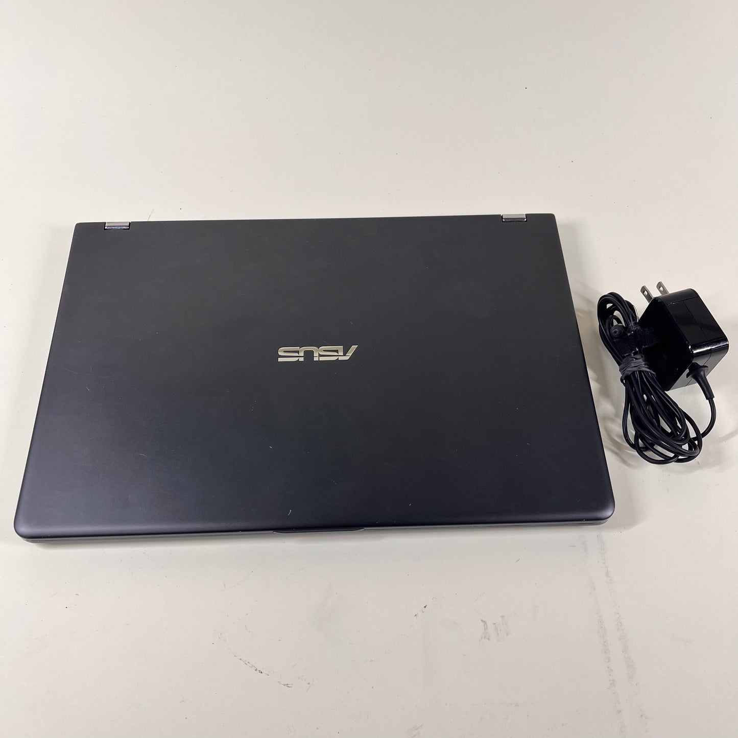 ASUS Q525U Q525UA-BI7T11 17" i7-8550U 3.7GHz 16GB RAM 2TB HDD