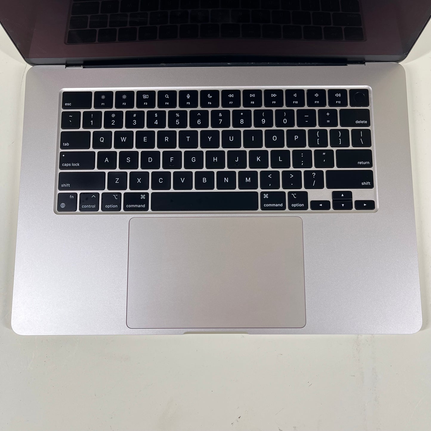 2023 Apple MacBook Air 15.3" M2 10C GPU 3.5GHz 8GB RAM 256GB SSD A2941