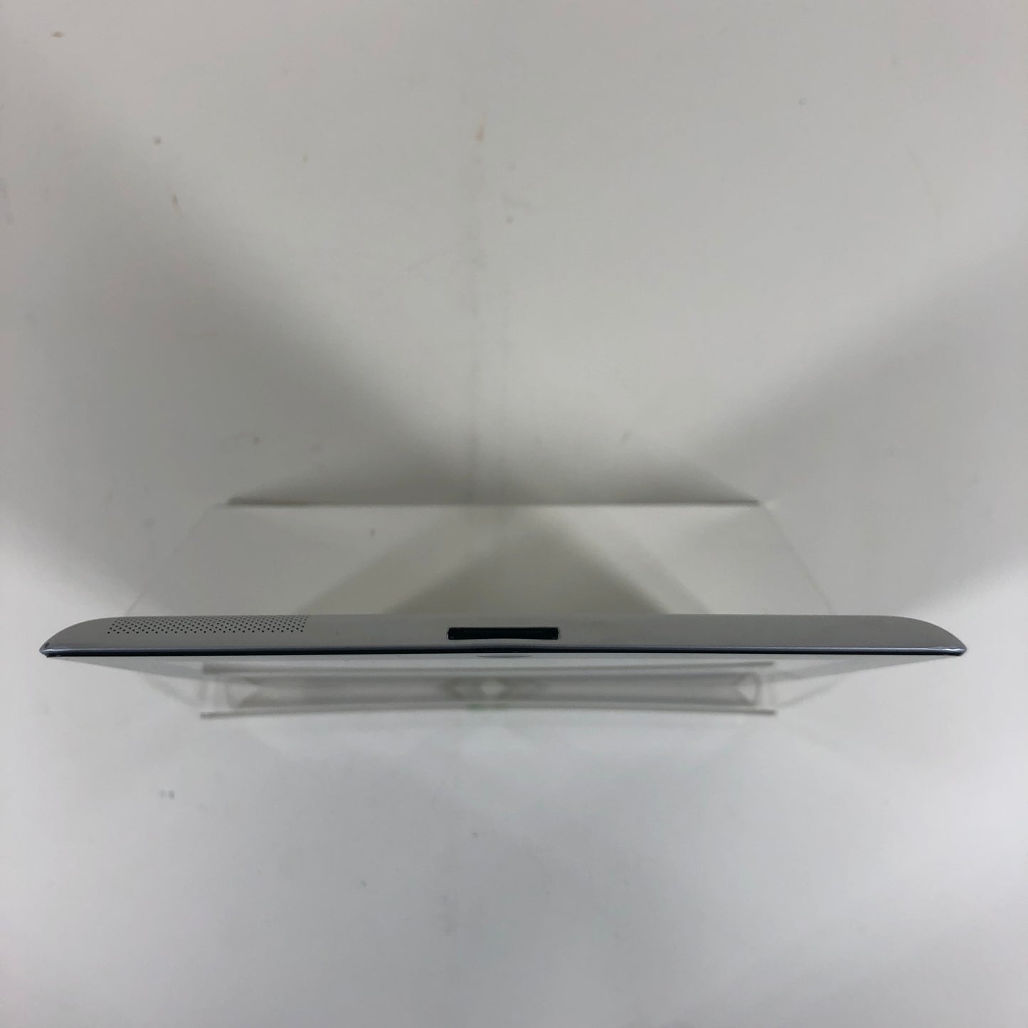 WiFi Only Apple iPad 2nd Gen 16GB 9.3.5 Space Gray MC769LL/A