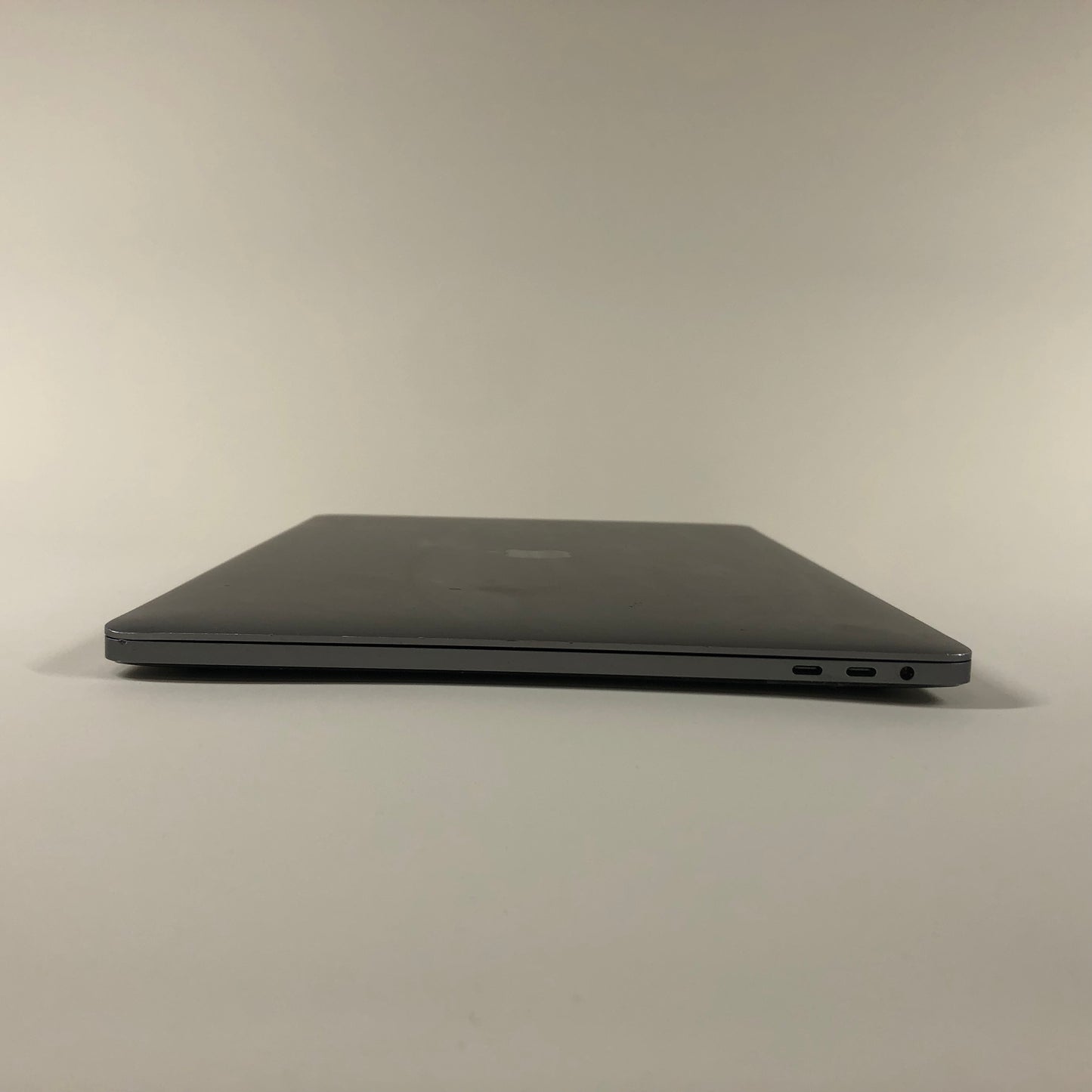 2019 Apple MacBook Pro 16" i7 2.6GHz 16GB RAM 500GB SSD