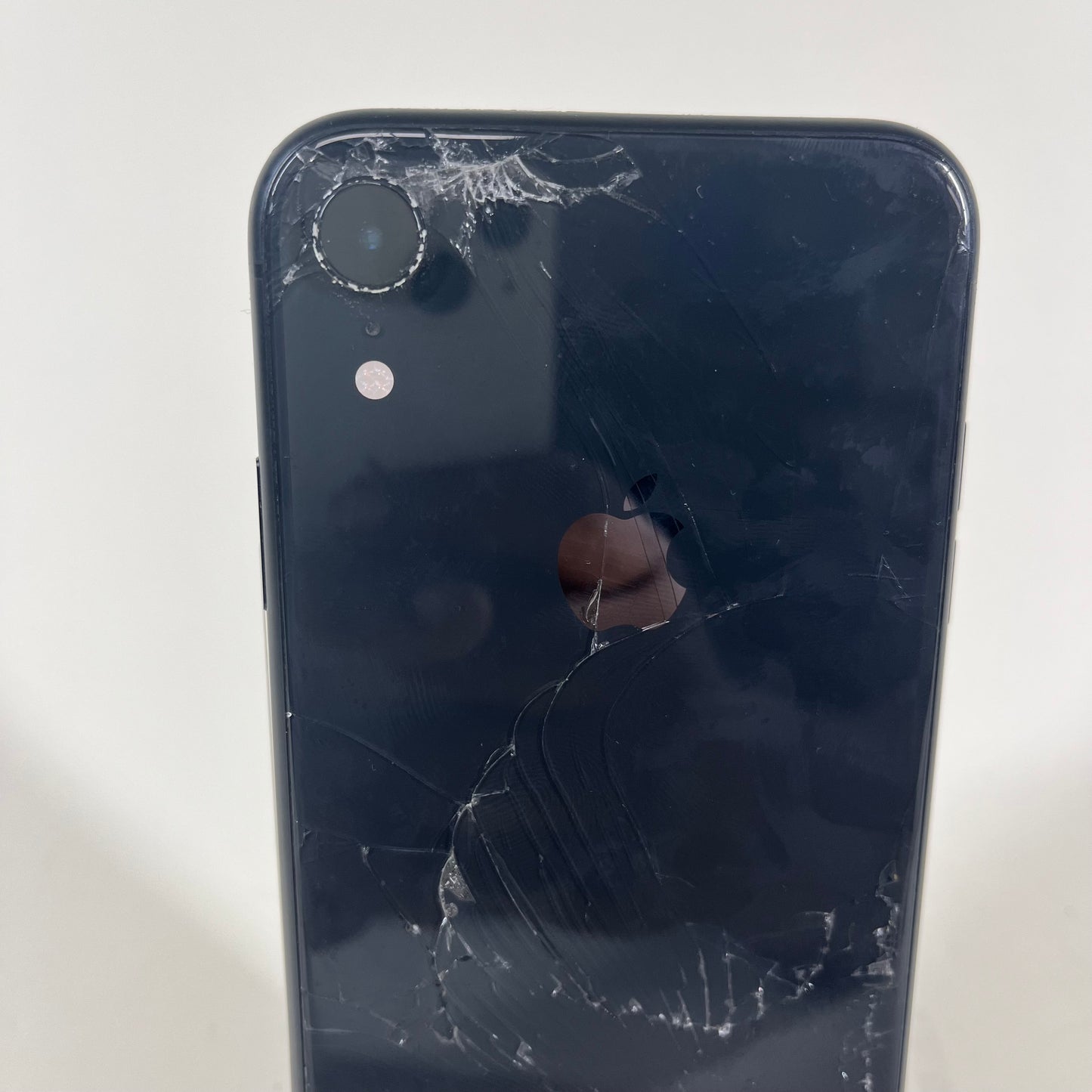 Broken T-Mobile Apple iPhone XR 64GB 18.1 MH3Q3LL/A