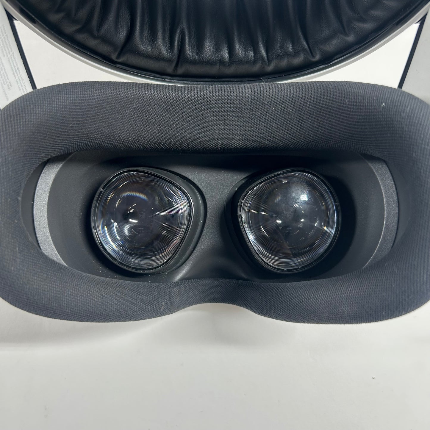 Meta Quest 3S 128GB Standalone All-in-One VR Headset P97