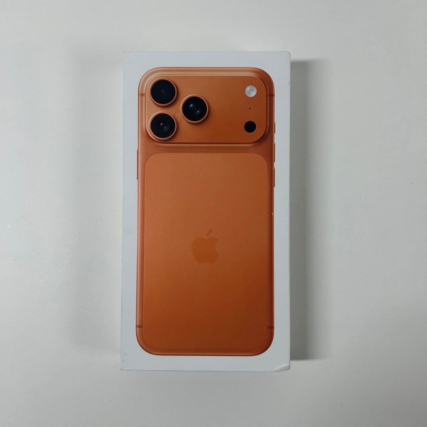 Factory Unlocked Apple iPhone 17 Pro Max 256GB Orange MFXH4LL/A BAD FOR VERIZON