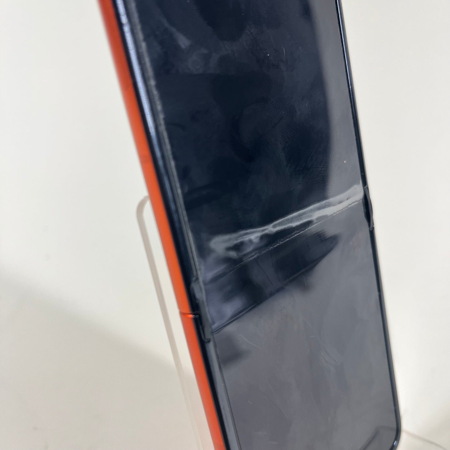 Broken Cricket Motorola Razr 256GB 14 XT2453-5