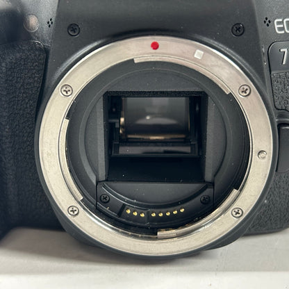 Canon EOS 77D 24.2MP DSLR Camera 6474 Shutter Count