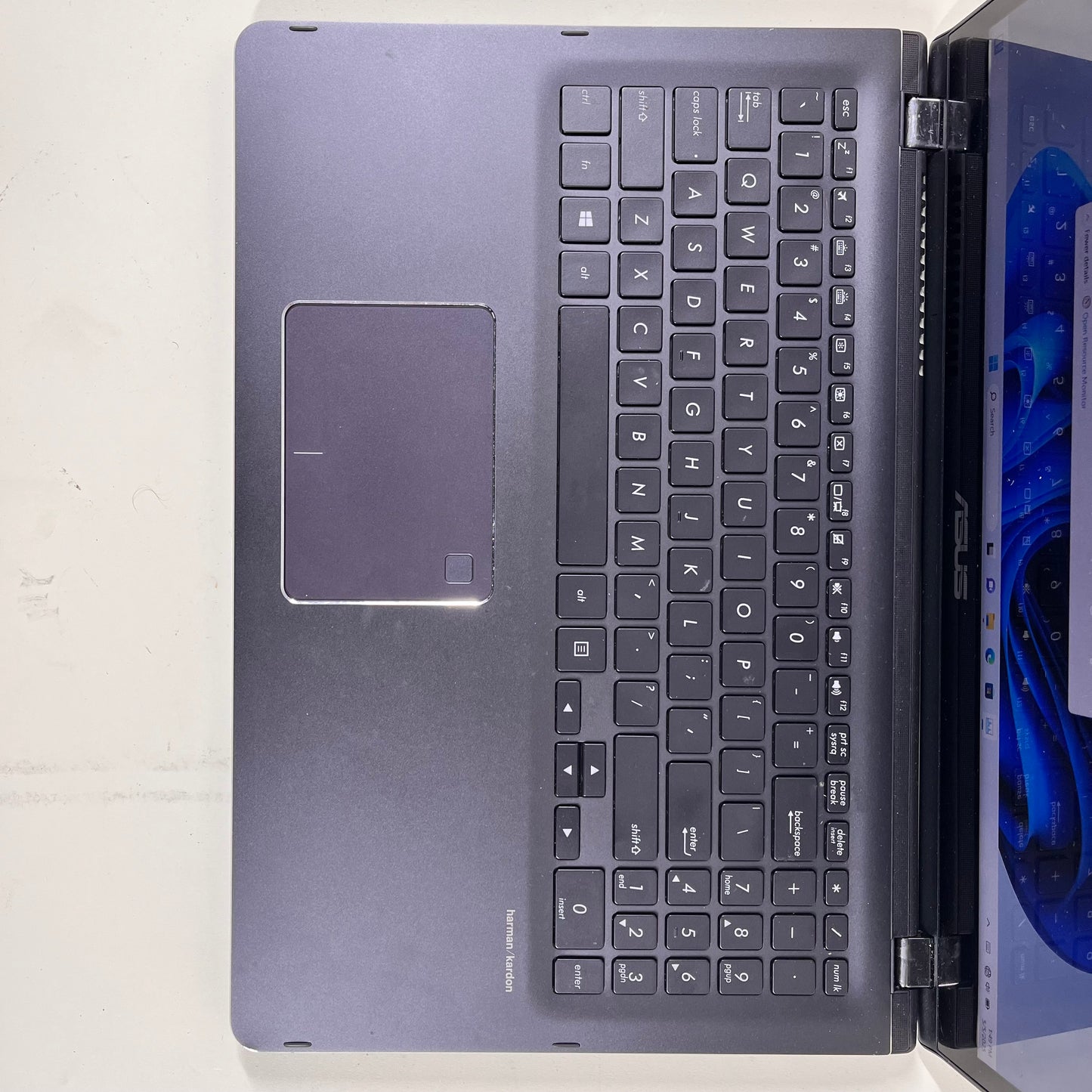 ASUS Q525U Q525UA-BI7T11 17" i7-8550U 3.7GHz 16GB RAM 2TB HDD