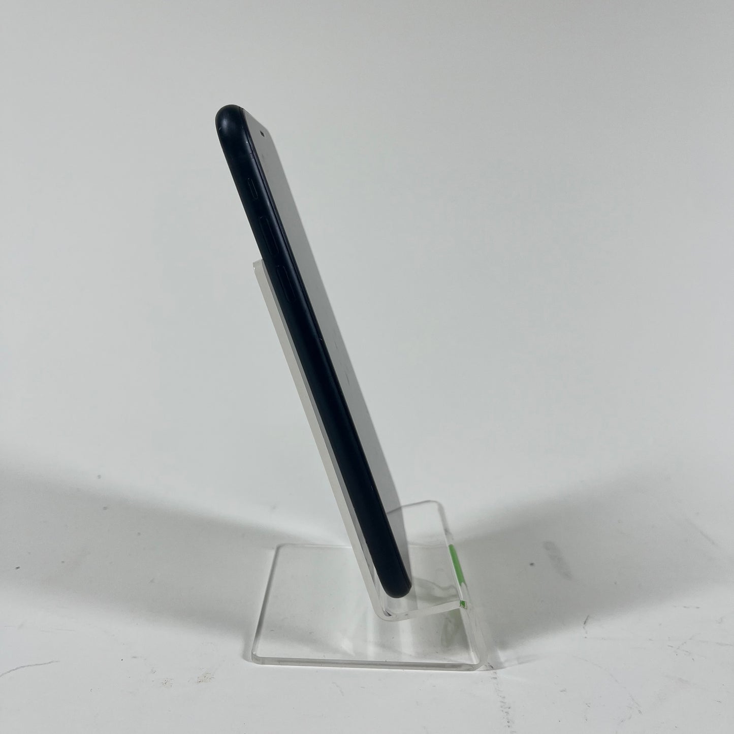 Broken T-Mobile Apple iPhone XR 64GB 18.1 MH3Q3LL/A