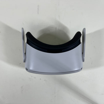 Oculus Quest 2 128GB Standalone All-in-One VR Headset KW49CM