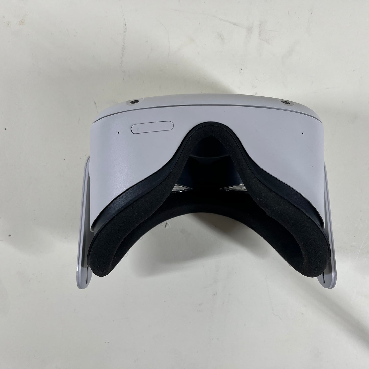 Oculus Quest 2 128GB Standalone All-in-One VR Headset KW49CM