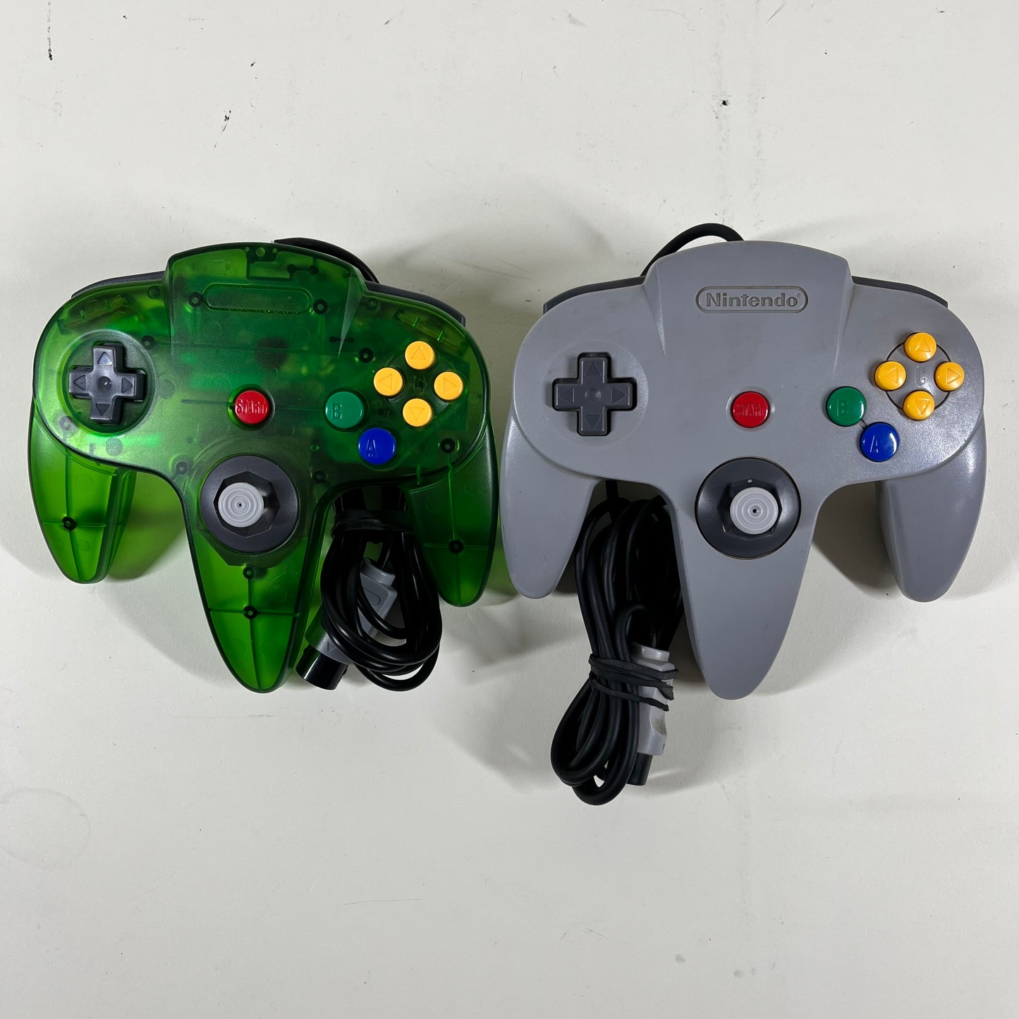Nintendo 64 N64 Video Game Console NUS-001 Gray w/ 2 Controllers