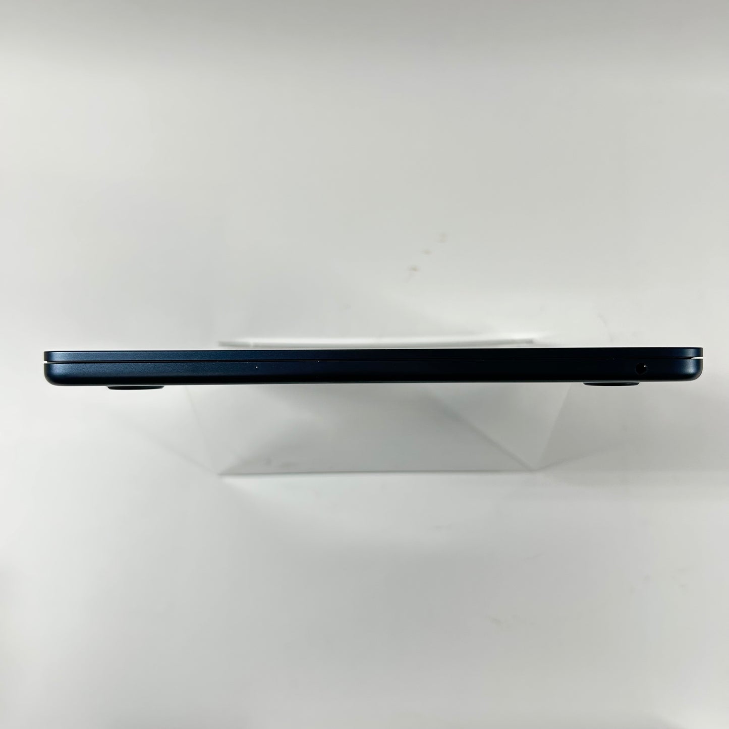 2024 Apple MacBook Air 13.6" M3 8C GPU 4.0GHz 8GB RAM 256GB SSD A311