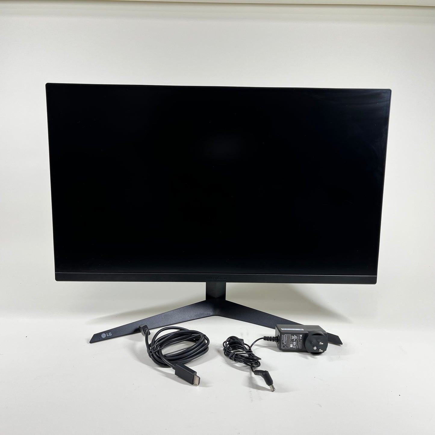 LG 27" 27gq40w-b FHD 144Hz