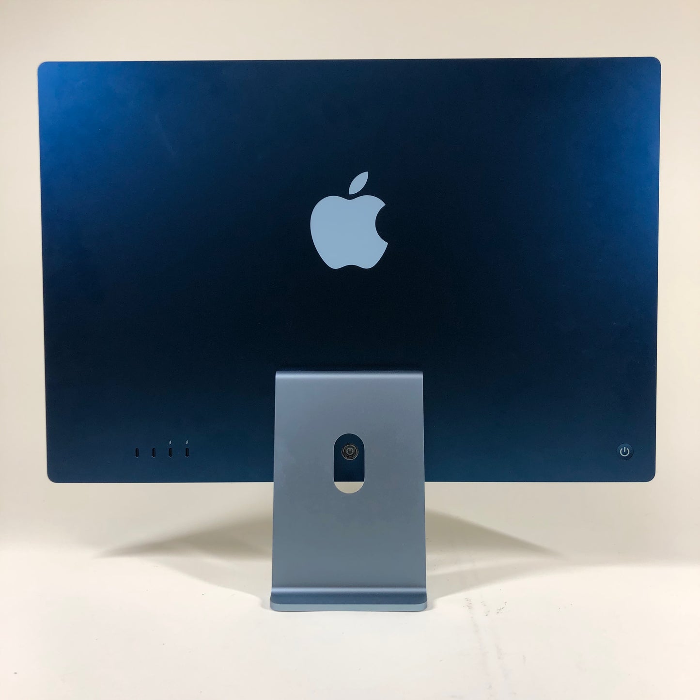 2023 Apple iMac 24" M3 4.0GHz 8GB RAM 256GB SSD Blue MQRQ3LL/A